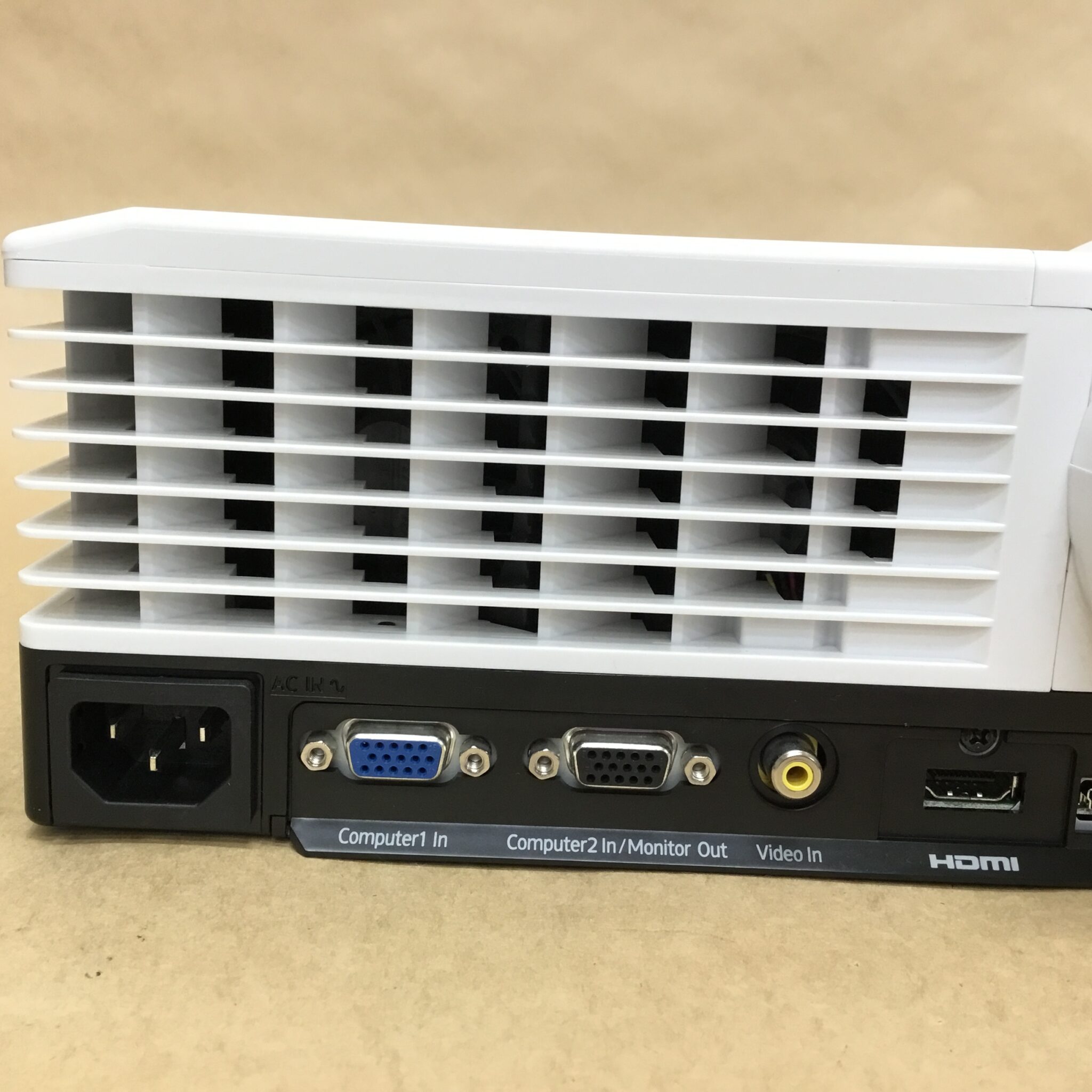 Lamp use 448 hours Ricoh Single-panel DLP Projector WX3351N 3600 lumens ...