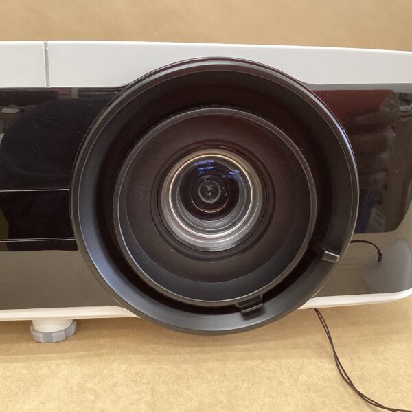 Lamp use 592 hours RICOH Business Projector PJ WU5570 5500 Lumens D-SUB HDMI Cable Remote Control - Image 2