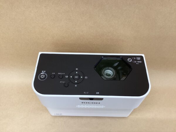 Lamp use 40 hours RICOH Ultra short throw projector PJ WX4152NI 3500 lumens Wireless compatible Interactive pen compatible D-SUB HDMI Remote control Soft case Pen software Instruction manual - Image 2