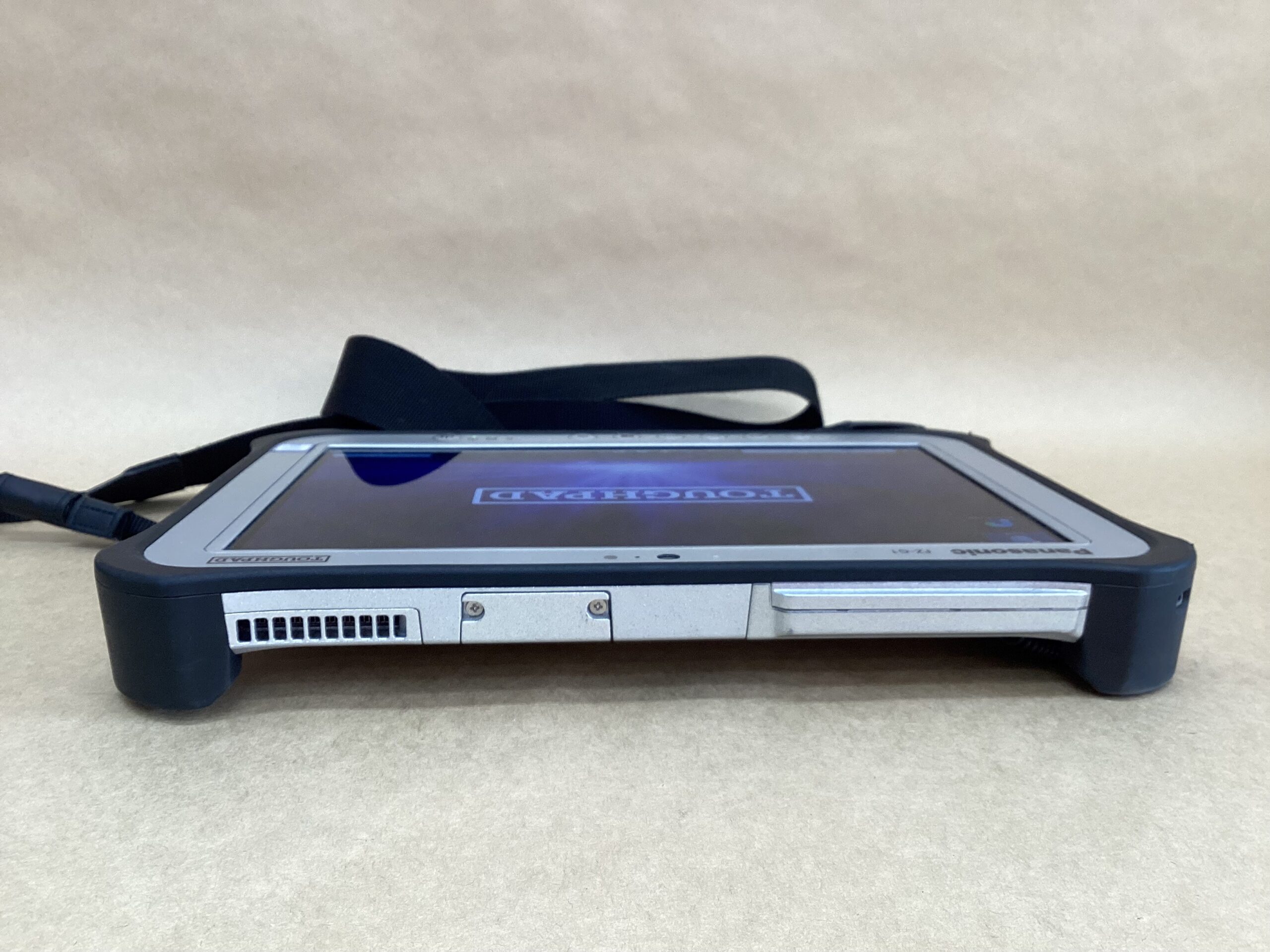 PANASONIC Tablet TOUGHPAD FZ-G1W3050VJ CI5(7300U)-2.6GHZ 8GB 256GB 10.1 inch WIN10P Wireless BLT Camera Stylus - Image 4