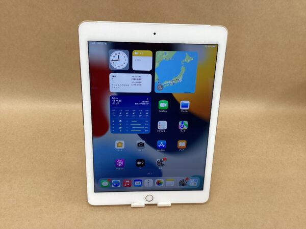 Battery remaining 84% IPAD AIR 2 WI-FI + Cellular AU 32GB Gold 9.7 inch RETINA display OS 15.8.3 A1567 2014 Camera BLUETOOTH