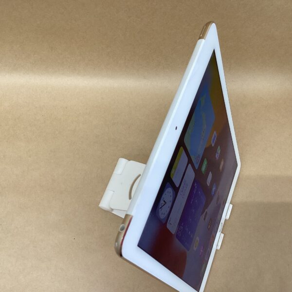 Battery remaining 84% IPAD AIR 2 WI-FI + Cellular AU 32GB Gold 9.7 inch RETINA display OS 15.8.3 A1567 2014 Camera BLUETOOTH - Image 2