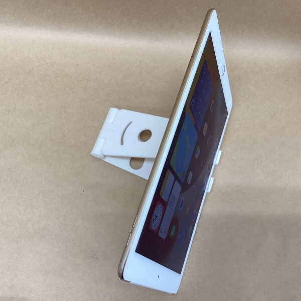 Battery remaining 84% IPAD AIR 2 WI-FI + Cellular AU 32GB Gold 9.7 inch RETINA display OS 15.8.3 A1567 2014 Camera BLUETOOTH - Image 3