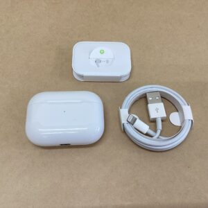 Apple Wireless Earphones AirPods Pro 2 MTJV3J/A A2698 A2699 A2700 White BLUETOOTH MagSafe Charging Case Eartips