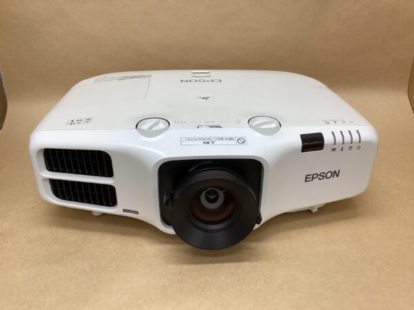 77 hours lamp usage Epson Business Projector EB-4770W 5000 lumens Wireless D-SUB HDMI cable Remote control
