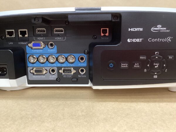 Lamp usage 1324 hours Epson Business Projector EB-5520W 5500 lumens Wireless compatible D-SUB HDMI USB-B cable Remote control - Image 5
