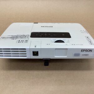 Lamp usage 1174 hours Epson Business Projector EB-1771W 3000 lumens D-SUB USB-B cable Remote control