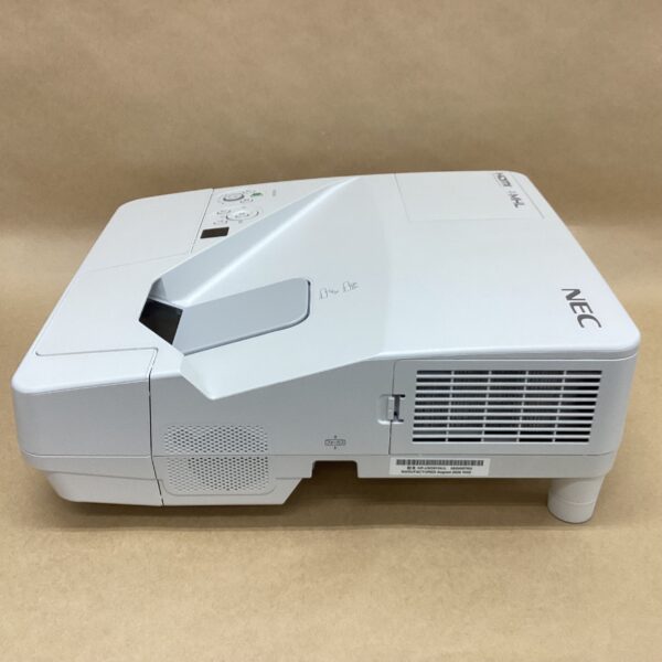 Lamp usage 702 hours NEC Ultra short throw projector NP-UM351W ​​3500 lumens HDMI D-SUB remote control - Image 3