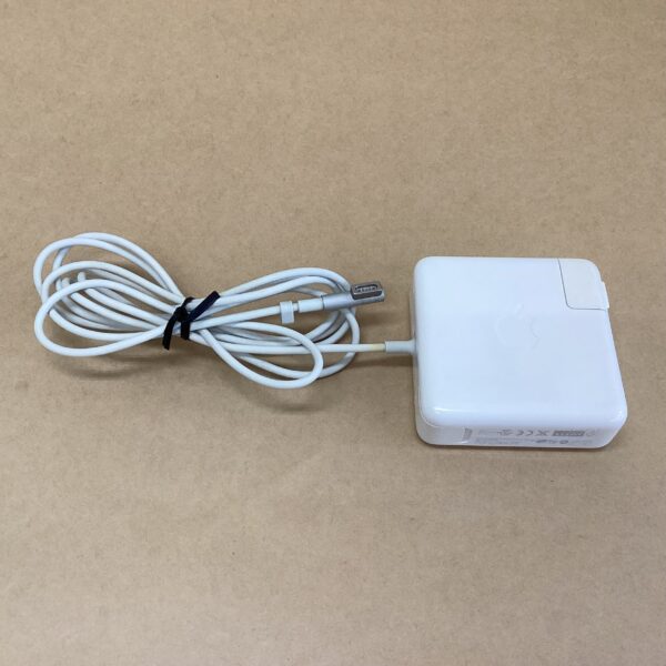 Genuine Apple 85W MagSafe Power Adapter A1343 100-240V-1.5A 50-60Hz 16.5V-18.5V-4.6A