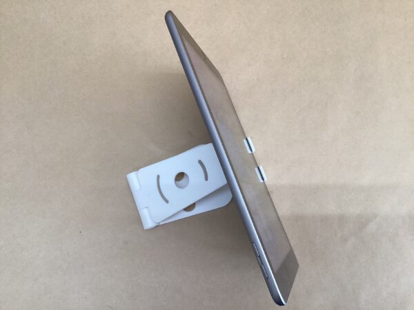 Battery remaining 89% APPLE IPAD5 (5th generation) WIFI 32GB Space Gray 9.7in RETINA IPAD OS 16.7.11 A1822 2017MODEL Camera - Image 3