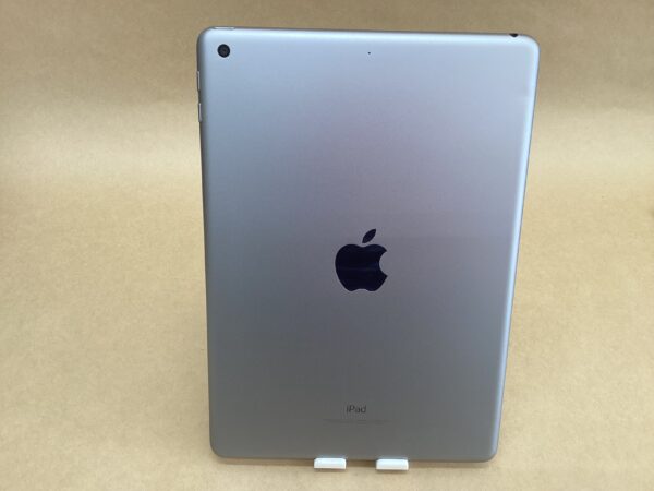 Battery remaining 89% APPLE IPAD5 (5th generation) WIFI 32GB Space Gray 9.7in RETINA IPAD OS 16.7.11 A1822 2017MODEL Camera - Image 6