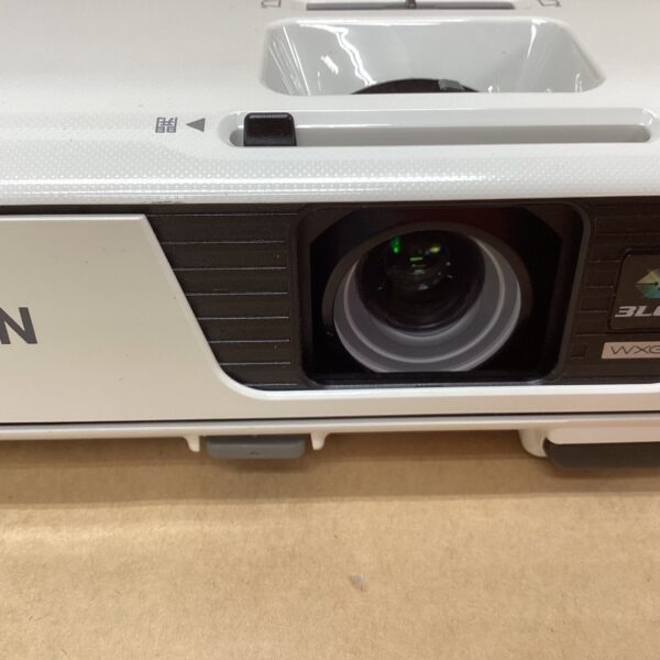 Lamp use: 3268 hours Epson Business Projector EB-W31 3200 lumens Wireless compatible (adapter not included) Power button is sunken - Image 2