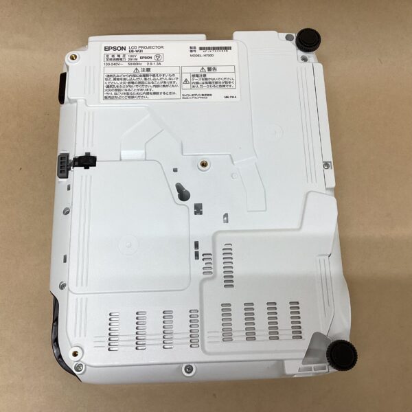 Lamp use: 3268 hours Epson Business Projector EB-W31 3200 lumens Wireless compatible (adapter not included) Power button is sunken - Image 7