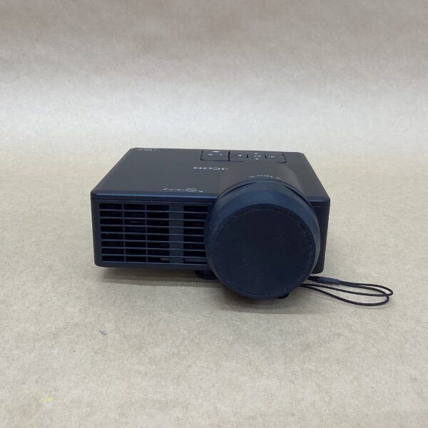 RICOH Mobile Type Short-focus LED Projector PJ WXC1110 600 Lumens D-SUB HDMI Cable Remote Control Soft Case - Image 2