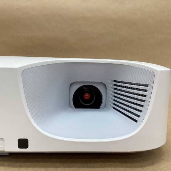 Lamp usage 19045 hours CASIO Projector XJ-F101W 3500 lumens Remote control D-SUB HDMI cable Manufacturer box - Image 2