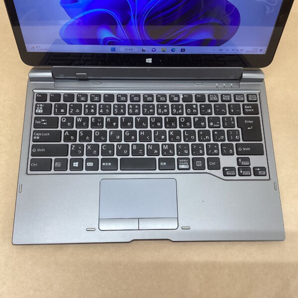 Fujitsu Tablet Q736/M CI5(6300U)-2.4GHZ 4GB 128GB 13.3in WIN11P Dock KB Body cover missing No battery warranty - Image 2