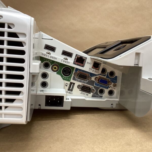 Lamp use 240 hours Epson Business Projector EB-590WT 3300 lumens HDMI Wireless LAN compatible (adapter not available, must be purchased separately) D-SUB cable Body cover not available - Image 3