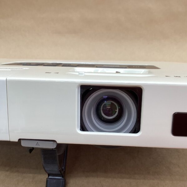 Epson EB-1776W Widescreen LCD Projector (3000 lumens, 3999 hours of lamp use) Wireless D-SUB HDMI USB-B cable Soft case (sticker marks and discoloration on the case) - Image 2