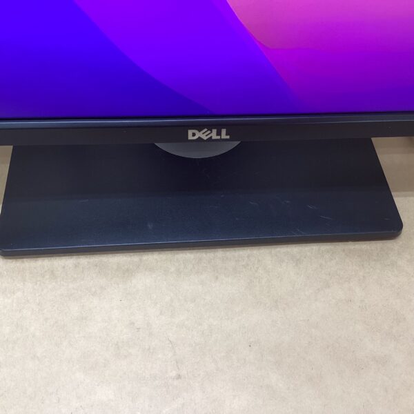 Dell 29-inch LCD Monitor U2913WMT with HDMI DisplayPort and D-Sub Cable, Minor LCD Scratches - Image 2